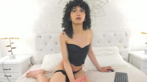 Snapshot of julietta___ chatting on May 2026 12:34:02 PM julietta online show from May 2026 12:34:02 PM