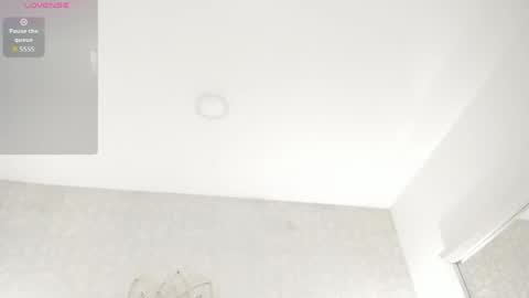 Snapshot of julietta___ chatting on May 2026 04:17:01 AM julietta online show from May 2026 04:17:01 AM