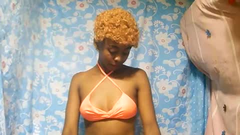 juliette9794 online show from November 2025 09:18:01 PM