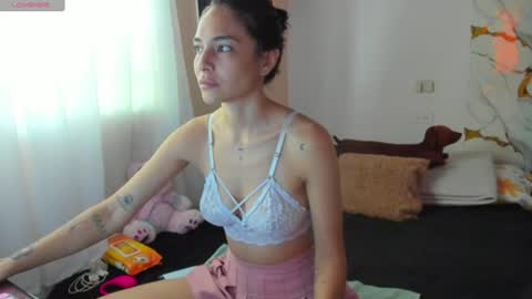 Snapshot of juliette_sweet05 chatting on June 2026 03:25:02 PM juliette online show from June 2026 03:25:02 PM