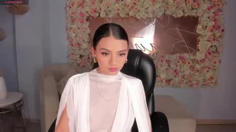 Juliette Moreau online show from April 2026 07:38:02 PM