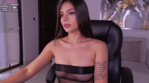 Snapshot of juliettemoreaux chatting on June 2026 07:51:02 PM Juliette Moreau online show from June 2026 07:51:02 PM