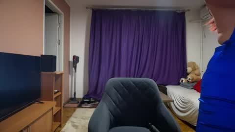 Snapshot of julietterosie chatting on June 2026 09:14:02 PM Rose online show from June 2026 09:14:02 PM