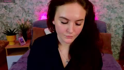 Snapshot of julietvelour chatting on November 2025 03:23:01 PM Julia online show from November 2025 03:23:01 PM