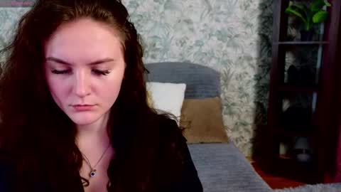 Snapshot of julietvelour chatting on November 2025 02:50:01 PM Julia online show from November 2025 02:50:01 PM