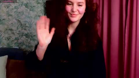 Snapshot of julietvelour chatting on November 2025 02:41:02 PM Julia online show from November 2025 02:41:02 PM