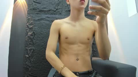 Snapshot of julii_rico chatting on April 2026 12:53:02 PM JULI online show from April 2026 12:53:02 PM