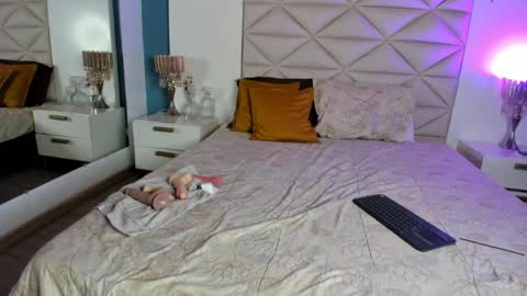 Juli online show from March 2026 04:29:02 AM