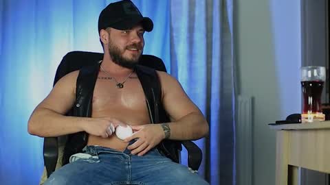 JULiUS   online show from January 2025 12:27:01 AM