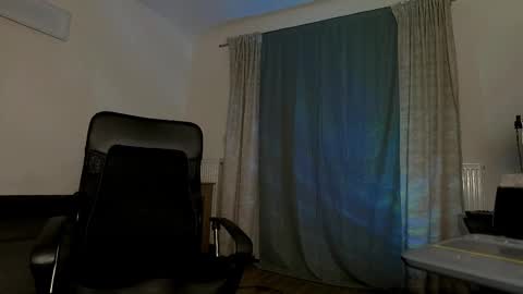 JULiUS   online show from February 2025 09:37:02 PM