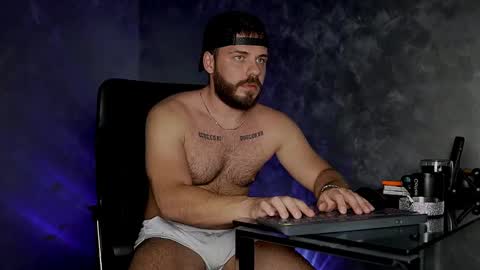 JULiUS   online show from November 2025 07:47:01 PM