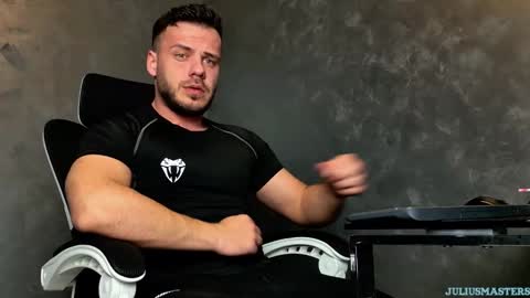 JULiUS   online show from March 2026 06:14:02 PM