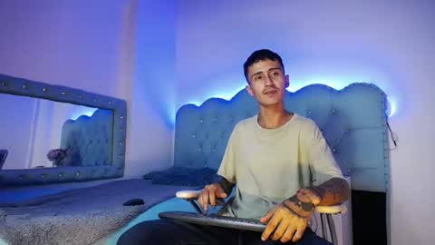 jullian online show from February 2026 11:36:02 AM