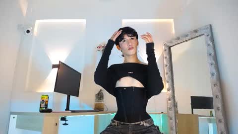 Snapshot of jullian_ricci chatting on May 2026 10:37:01 PM jullian online show from May 2026 10:37:01 PM