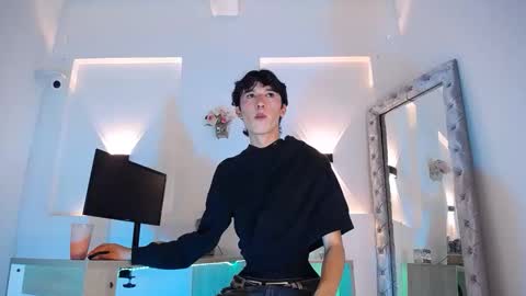 Snapshot of jullian_ricci chatting on May 2026 08:47:02 PM jullian online show from May 2026 08:47:02 PM
