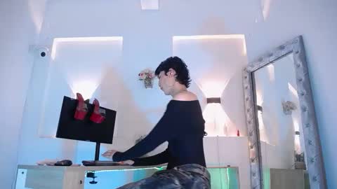 Snapshot of jullian_ricci chatting on May 2026 10:30:02 PM jullian online show from May 2026 10:30:02 PM