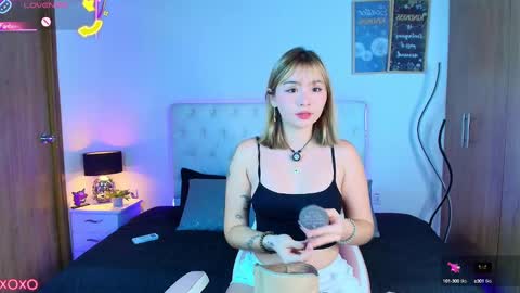 Snapshot of jullianapriv_ chatting on September 2025 01:57:02 PM jullianapriv_ online show from September 2025 01:57:02 PM