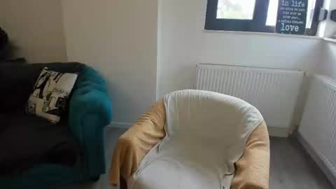 Julya online show from October 2025 08:15:02 AM