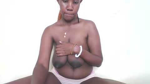 queen online show from March 2026 06:40:01 AM