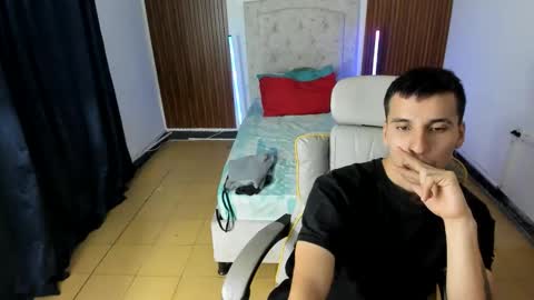 Junior Caicer online show from January 2026 01:52:01 AM