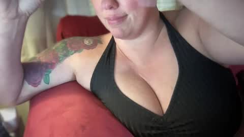 Flirty influncer online show from December 2024 05:47:02 PM