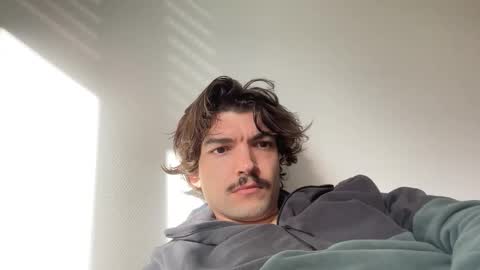 just_a_guy_with_a_big_cock online show from November 2025 10:04:02 AM