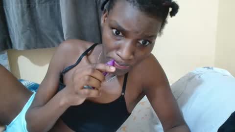 just ebonee online show from October 2025 06:15:02 AM