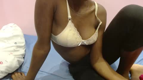 just ebonee online show from February 2026 11:55:01 AM