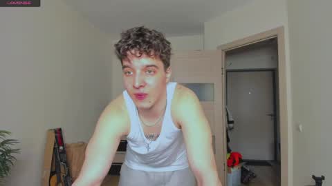 Snapshot of just_edwins chatting on June 2026 05:15:02 PM Edwins online show from June 2026 05:15:02 PM