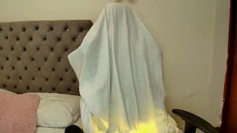  Isa y Luci  online show from March 2026 02:45:01 PM