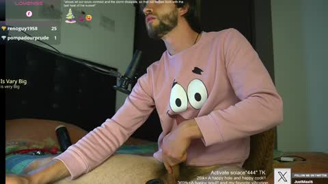 Snapshot of just_your_dreamboy chatting on February 2025 01:44:01 AM Maxi online show from February 2025 01:44:01 AM