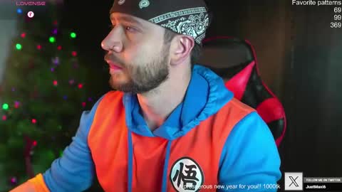 Snapshot of just_your_dreamboy chatting on January 2026 01:22:02 AM Maxi online show from January 2026 01:22:02 AM