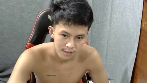 Snapshot of justcallme_james chatting on May 2026 04:29:02 AM James online show from May 2026 04:29:02 AM
