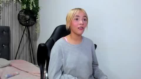 JUSTIN Y JAZMIN online show from February 2025 03:10:02 AM