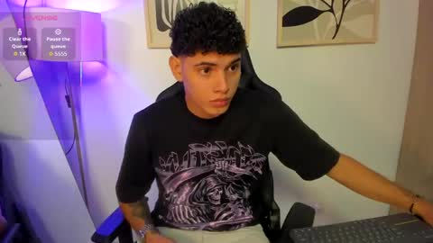 justin_payn14 online show from April 2026 01:45:01 PM