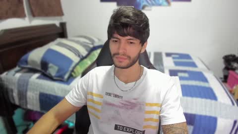 Snapshot of justin_stark1 chatting on January 2025 10:35:02 PM Diego online show from January 2025 10:35:02 PM