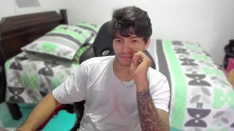 Snapshot of justin_stark1 chatting on January 2025 11:32:02 PM Diego online show from January 2025 11:32:02 PM