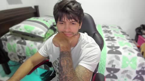 Snapshot of justin_stark1 chatting on January 2025 11:45:02 PM Diego online show from January 2025 11:45:02 PM