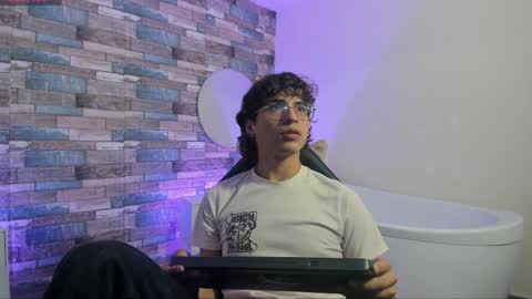  justin  online show from April 2026 11:33:01 AM