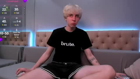 justTEEN online show from May 2026 10:32:02 AM