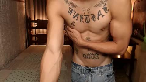 justine_hunk online show from January 2025 09:52:02 PM