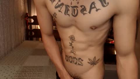 justine_hunk online show from April 2026 07:20:02 PM