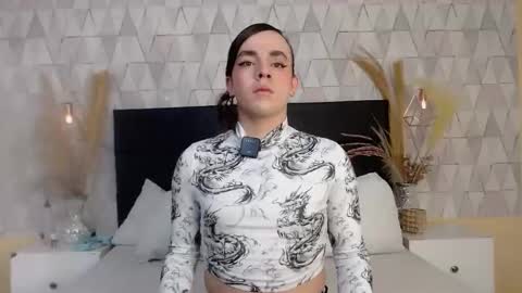 Justine online show from April 2026 04:45:02 AM