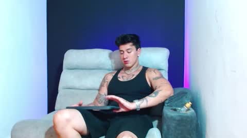 justinfuller_31 online show from February 2026 02:32:01 AM