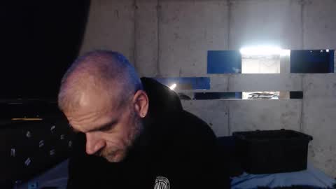 justinmoore1987 online show from December 2025 09:28:02 AM