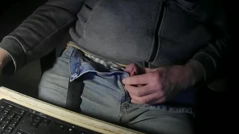 Justme39057 online show from March 2026 05:05:02 PM