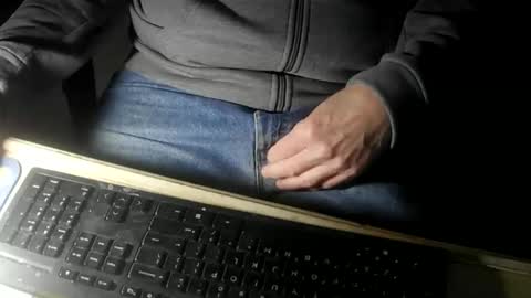 Justme39057 online show from May 2026 09:22:02 PM