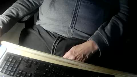Justme39057 online show from May 2026 07:22:02 PM