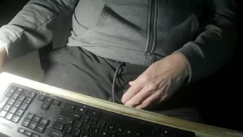Justme39057 online show from May 2026 03:42:02 PM