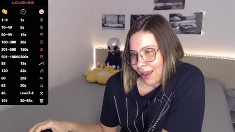 Julie online show from February 2025 08:17:01 AM